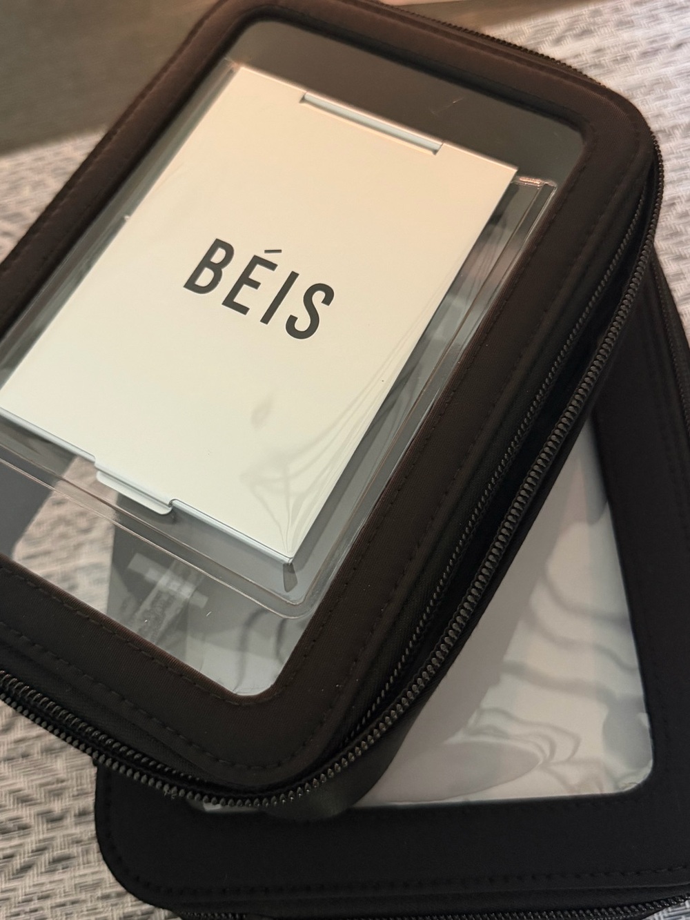 NWT Béis In Flight Cosmetic Bag Set